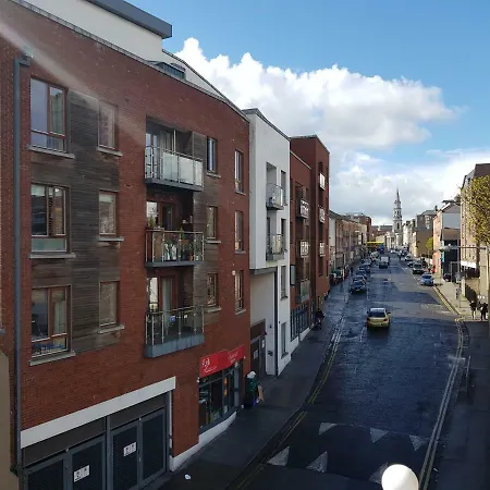The Dubliner - O Connell Street Zone Apartment *